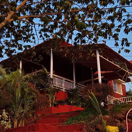 Veera Farmhouse,Villa Kolhapur Eksteriør billede