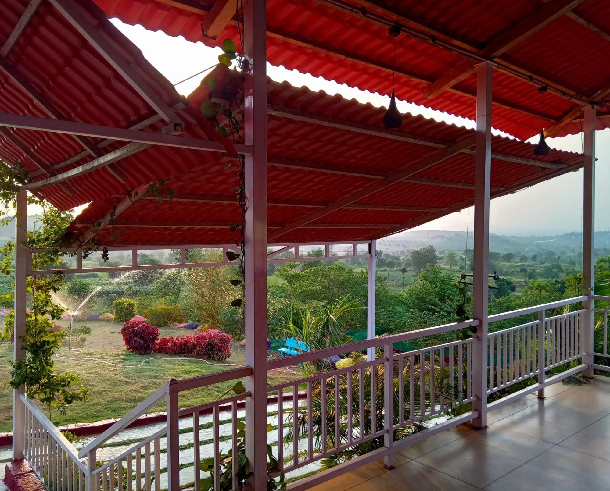 Veera Farmhouse,Villa Kolhapur Eksteriør billede